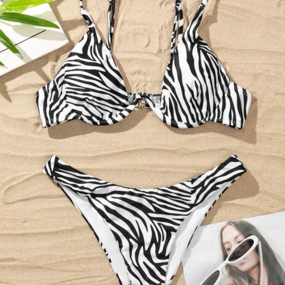 SHEIN Zebra Stripe Underwire Bikini Swimsuit
